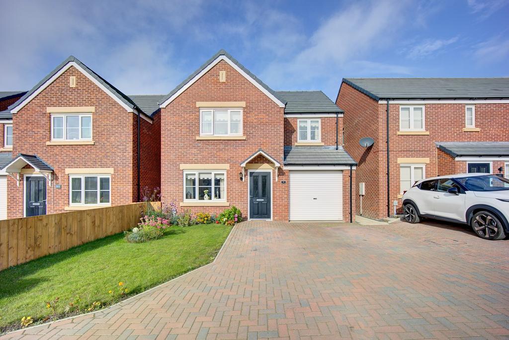 Parkinson Crescent, Sherburn Village... 4 bed detached house £250,000
