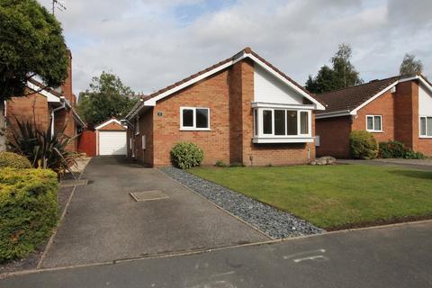30 Fredericks Close, Norton, Stourbridge, DY8 3YW