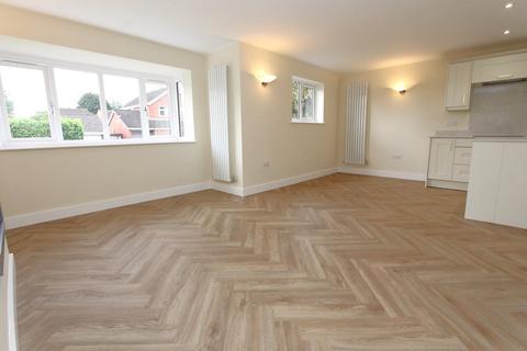 30 Fredericks Close, Norton, Stourbridge, DY8 3YW