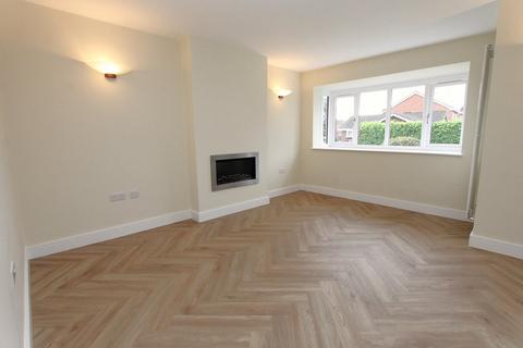 30 Fredericks Close, Norton, Stourbridge, DY8 3YW