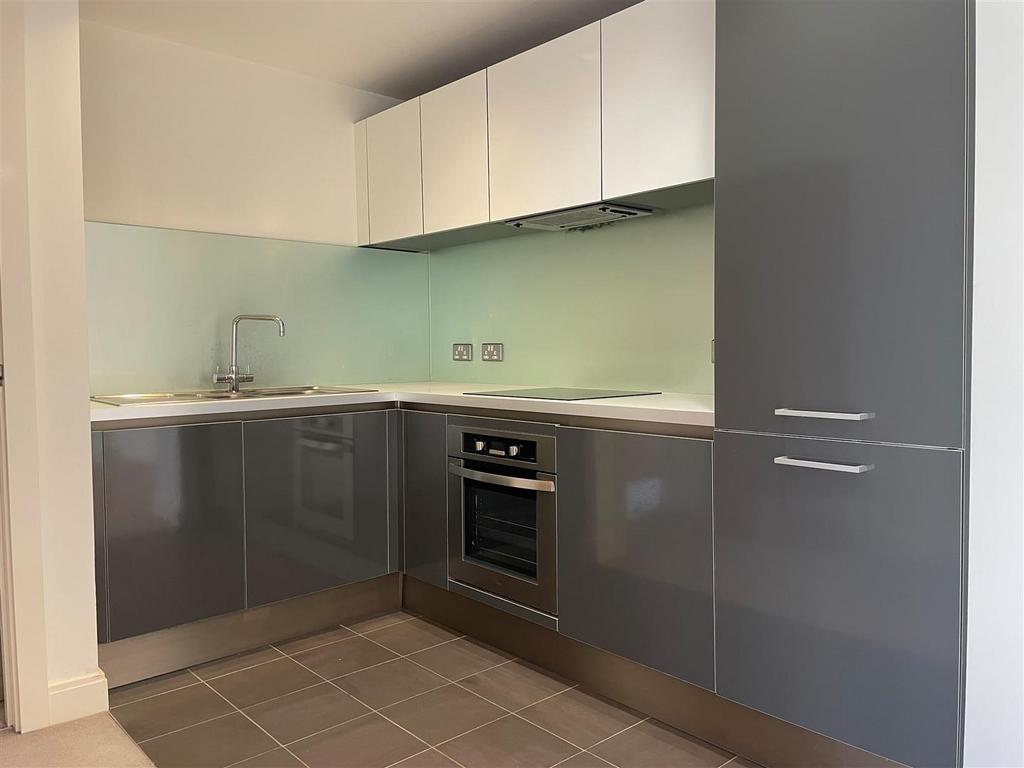One Park West, Liverpool 2 bed apartment for sale £200,000