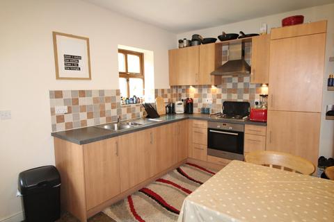 2 Brambleside, Denholme, Bradford, BD13 4DG