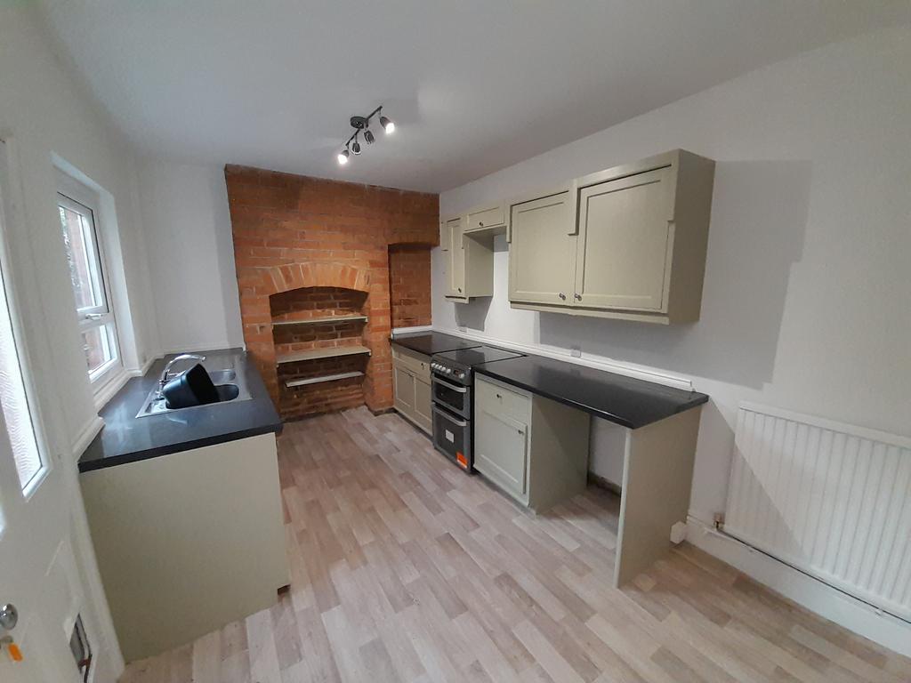 Church Road, Kirby Muxloe, Leicester... 3 bed property £220,000