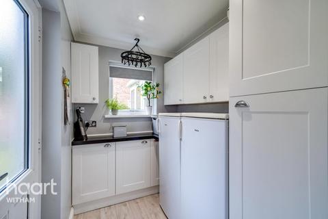 63 Barwell Way, Witham, CM8 2TY