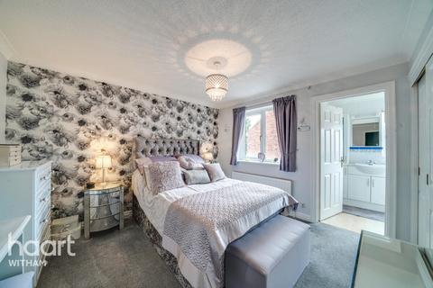 63 Barwell Way, Witham, CM8 2TY