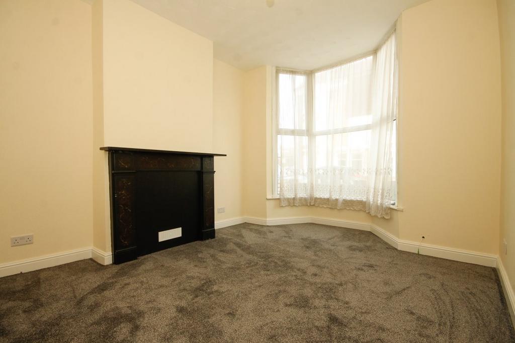 Alma Road, Sheerness 3 bed house £1,150 pcm (£265 pw)