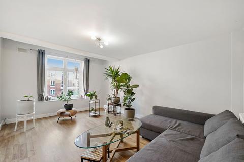 4 bedroom end of terrace house to rent - Charles Rd, London, Ealing, W13