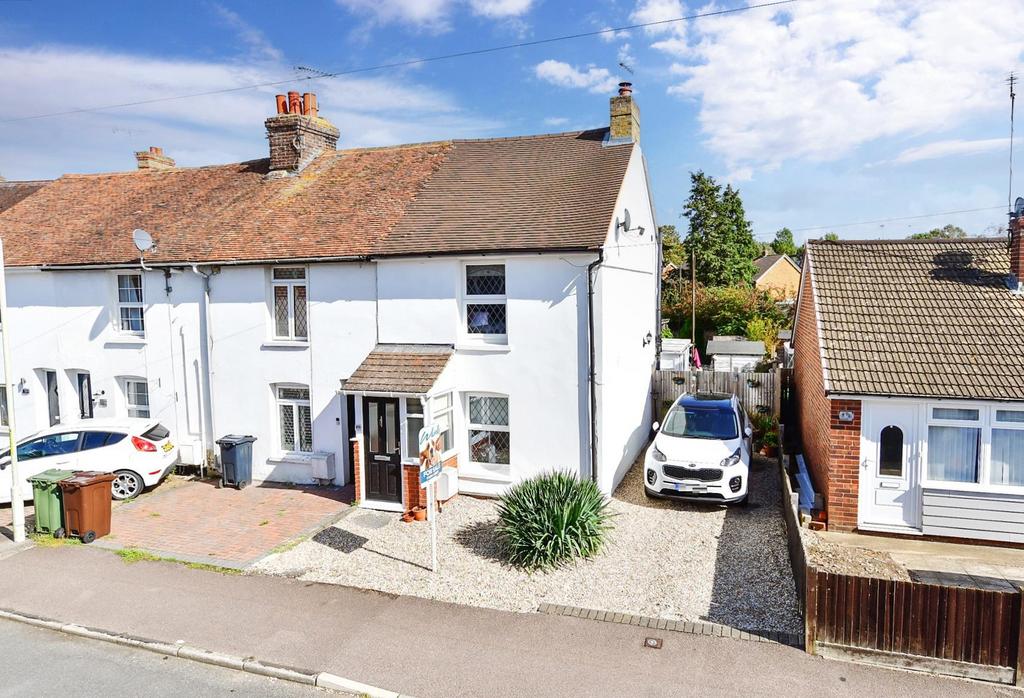 Mead Road, South Willesborough, Ashford, Kent 2 bed end of terrace