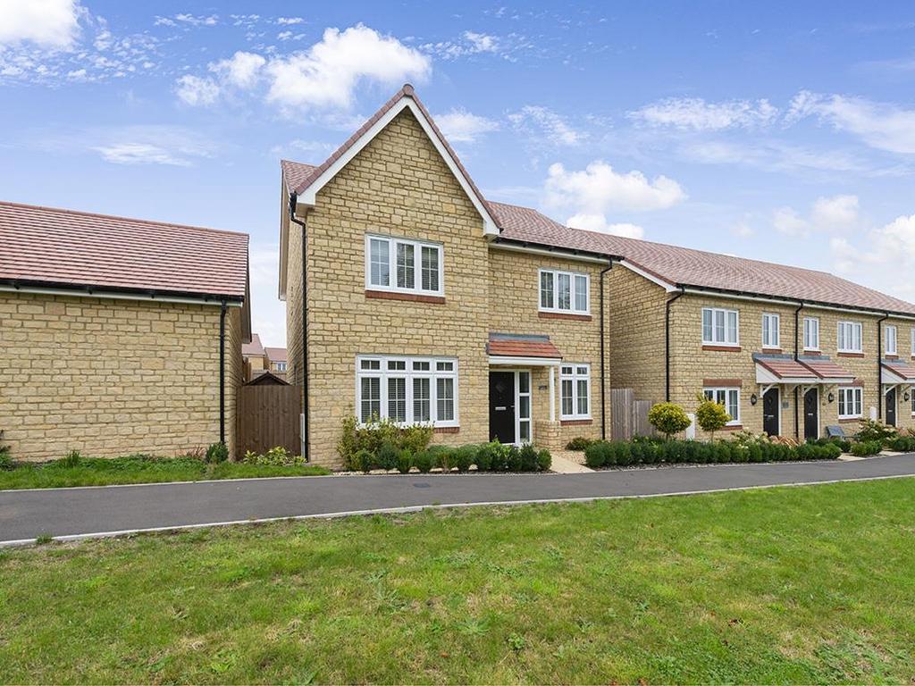 Vartenham Close, Milborne Port, Somerset, DT9 4 bed detached house for