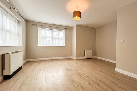 2 bedroom flat for sale - Whitecross, Hereford