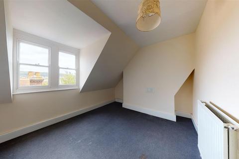1 bedroom flat for sale - Richmond House, The Parade, CT20