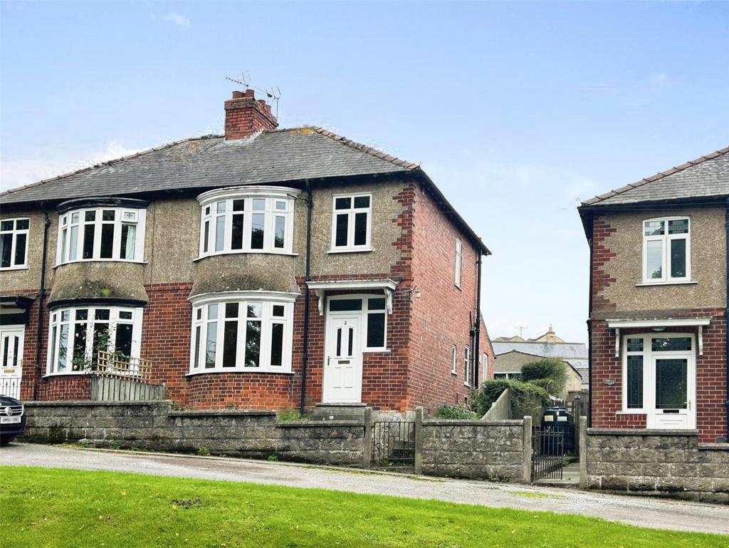 The Busks, Middleham, Leyburn, North Yorkshire, DL8 3 bed semidetached