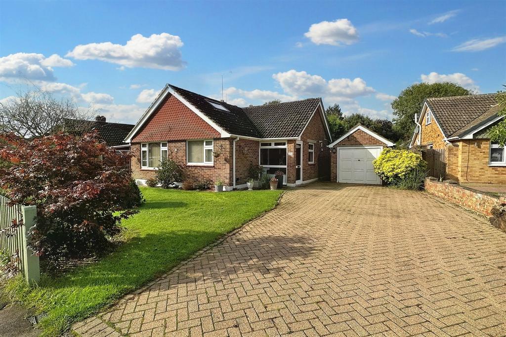Chandlers Ford 4 bed detached bungalow for sale £525,000
