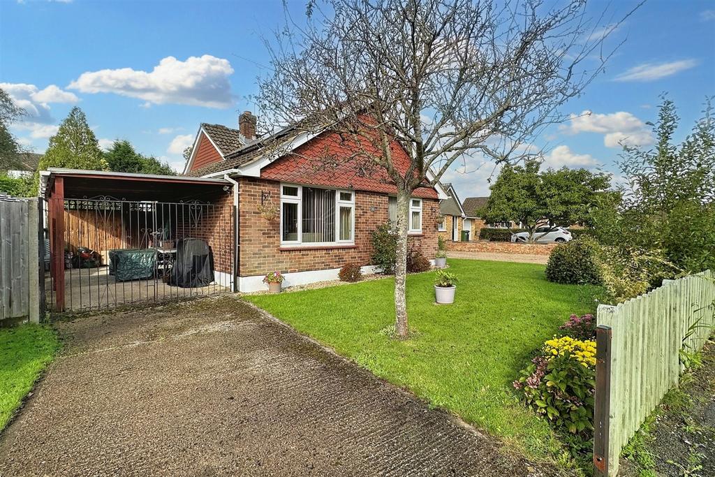 Chandlers Ford 4 bed detached bungalow for sale £525,000