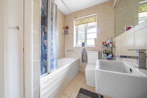 Flat 1, Springfield Court Springfield Road, Kingston Upon Thames, KT1 2SB