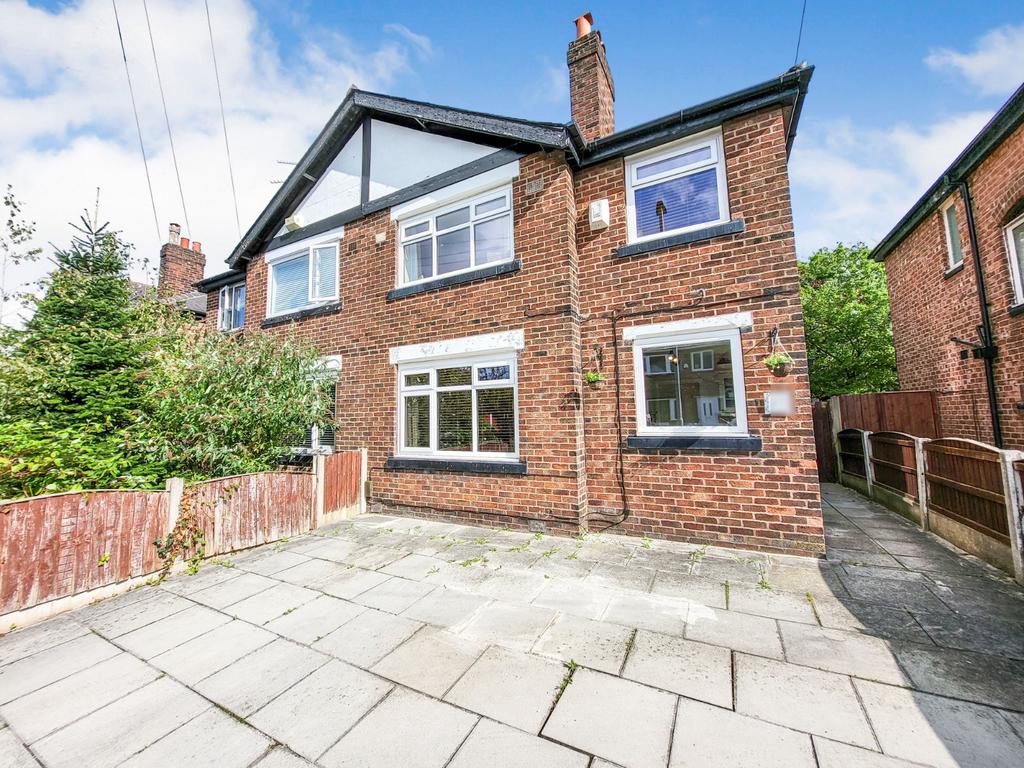 Hawthorn Drive, Burnage, Manchester, M19 3 bed semi-detached house for ...