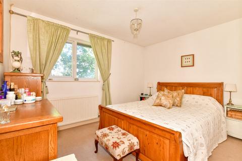 99 Westgate Close, Canterbury, CT2 8JH