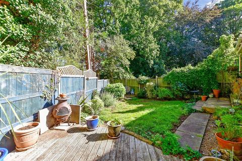 99 Westgate Close, Canterbury, CT2 8JH