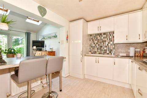 99 Westgate Close, Canterbury, CT2 8JH