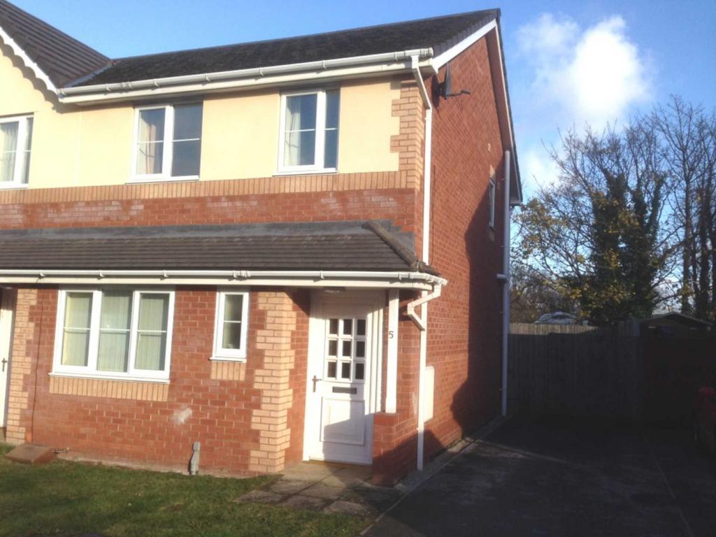 Stryd Tegeingl, Bagillt, CH6 6AS. 3 bed semidetached house to rent £