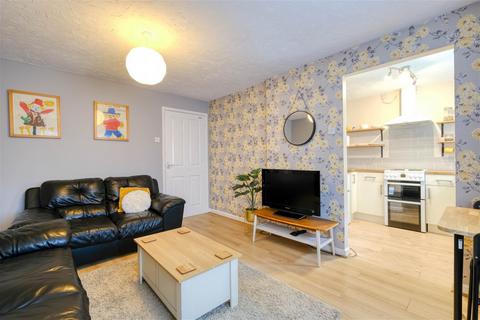 2 bedroom maisonette for sale - Newall House, The Mayfields, Redditch B98 7DU