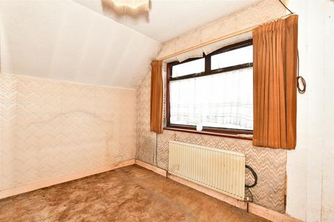 3 Cedar Road, Romford, RM7 7JR