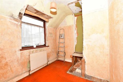 3 Cedar Road, Romford, RM7 7JR