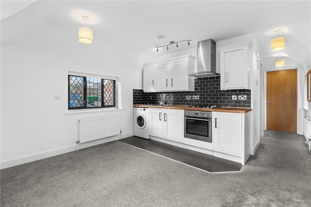 Ringles Cross, Uckfield, East Sussex, TN22 2 bed apartment for sale £