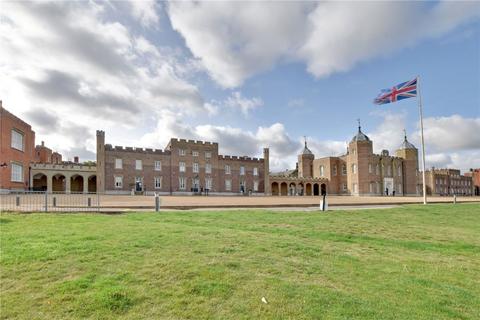 2 bedroom apartment for sale, Parade Ground Path, Woolwich, London, SE18