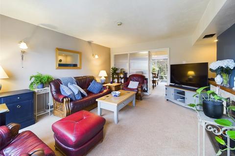 3 bedroom semi-detached house for sale - Barton Way, Up Hatherley, Cheltenham, Gloucestershire, GL51