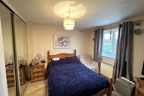 1 bedroom cluster house to rent, Bryan Close, Ramsey, PE26