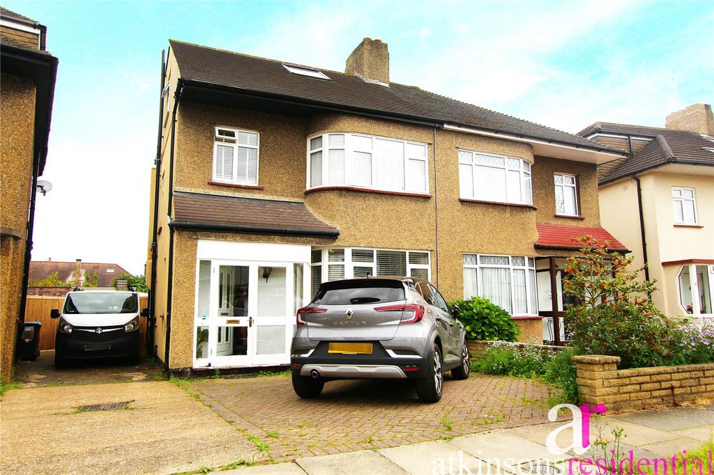 Apple Grove Enfield Middlesex EN1 4 bed semi detached house for