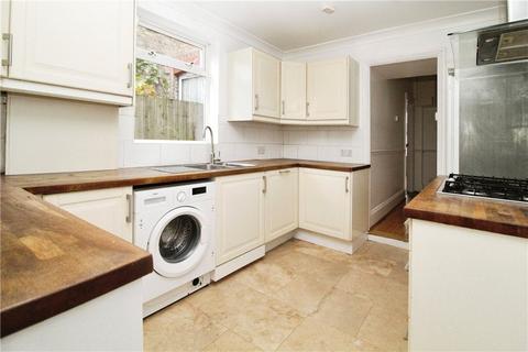 3 bedroom end of terrace house to rent, Siddons Road, Croydon, CR0