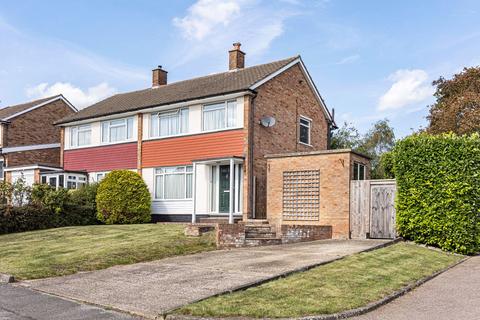 3 bedroom semi-detached house for sale, Hatherleigh Gardens, Potters Bar, EN6 5HZ