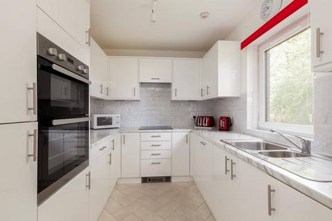 2 bedroom retirement property for sale - 77/18 Barnton Park View, EDINBURGH, EH4 6EL