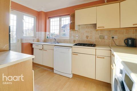 3 bedroom detached house for sale, Davis Road, Grays