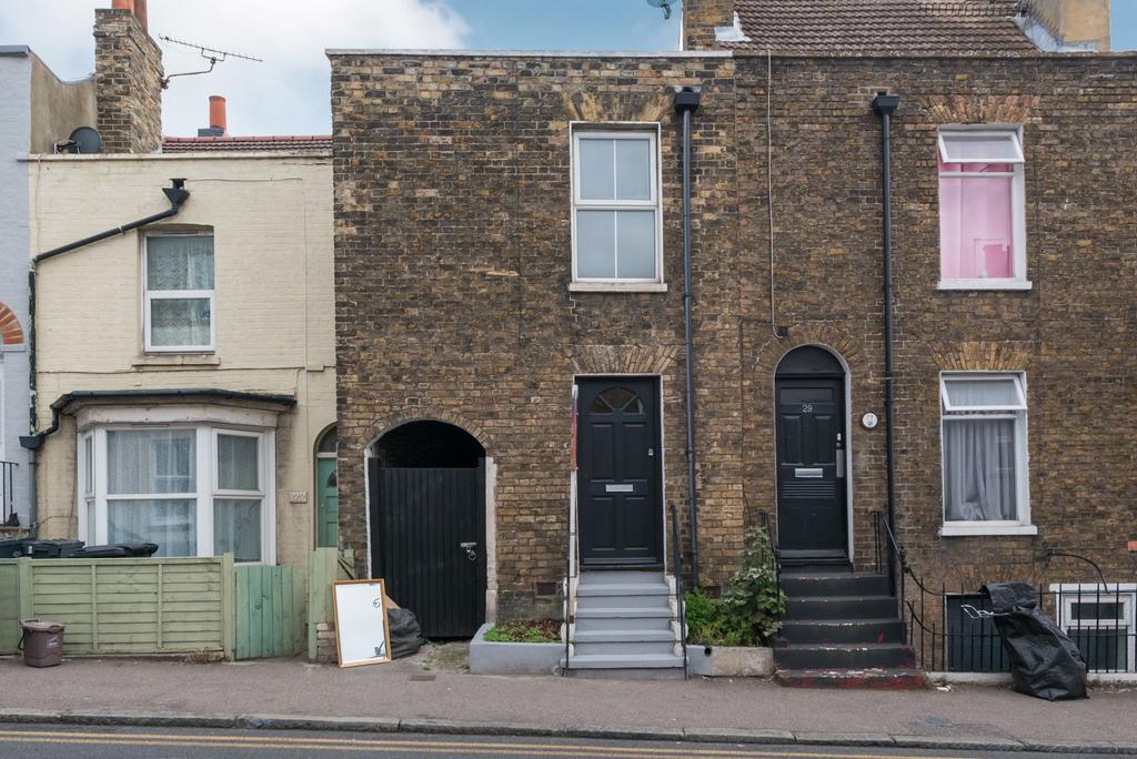 Hereson Road, Ramsgate, CT11 2 bed terraced house for sale £195,000
