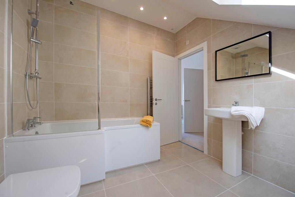 A page   260923 Caradog Court Ferryside 03.jpg