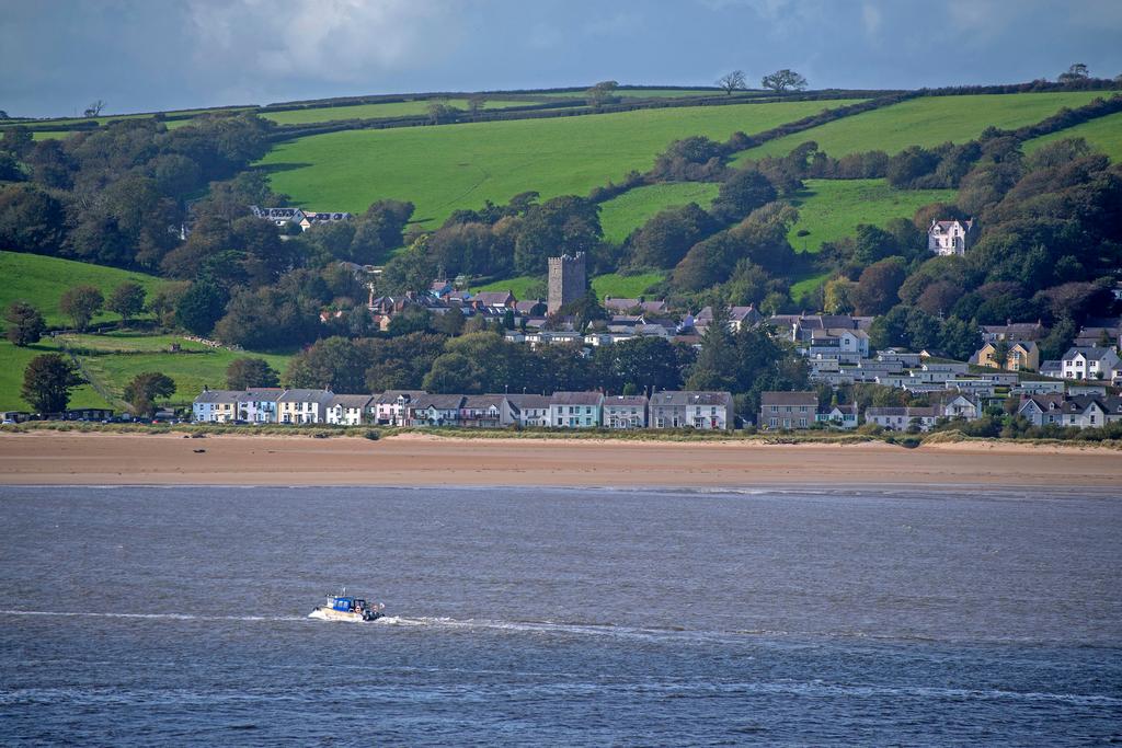 A page   260923 Caradog Court Ferryside 45.jpg