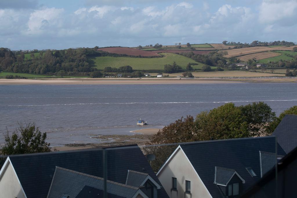 A page   260923 Caradog Court Ferryside 40.jpg