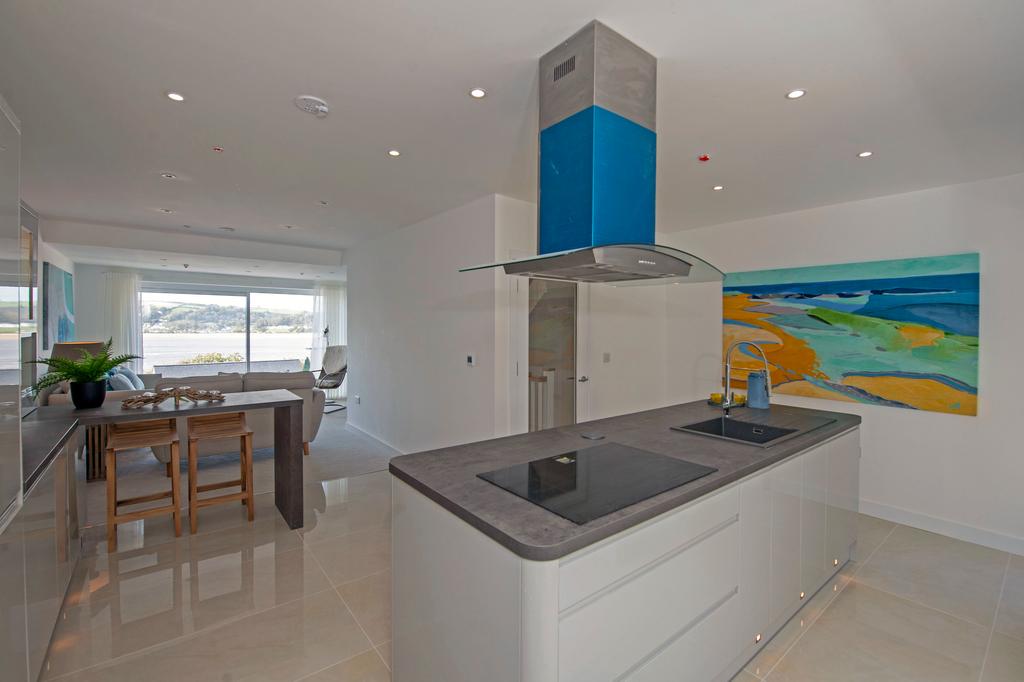 A page   260923 Caradog Court Ferryside 19.jpg