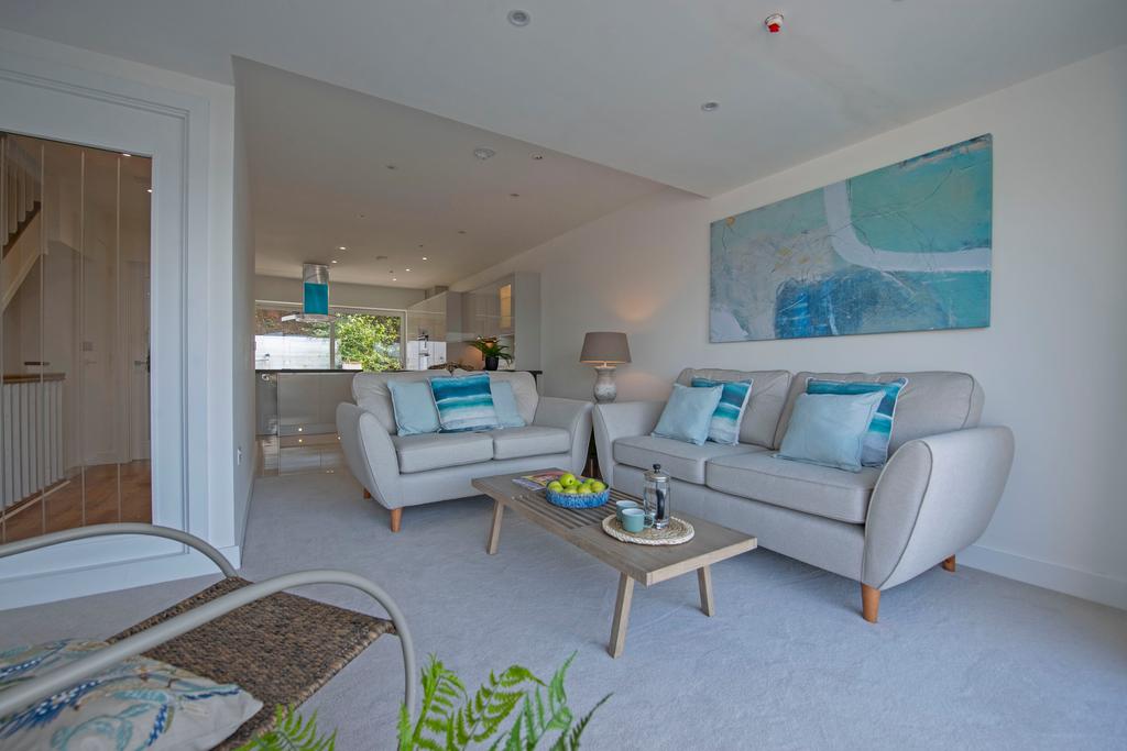 A page   260923 Caradog Court Ferryside 15.jpg