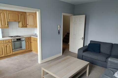 4 bedroom flat share to rent - Richmond Way, London W14