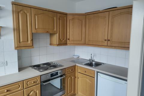 4 bedroom flat share to rent, Richmond Way, London W14