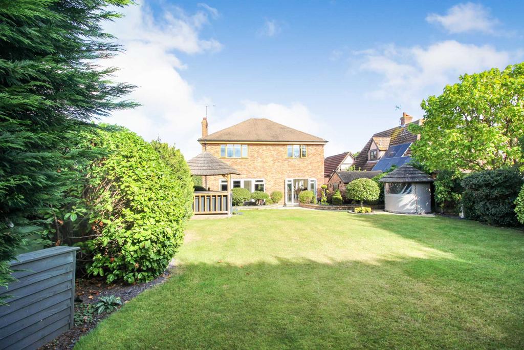 Riverside Walk, Wickford 4 bed detached house £950,000