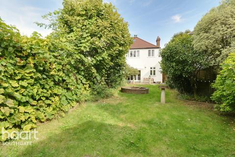 100 Park Avenue, Enfield, EN1 2HN