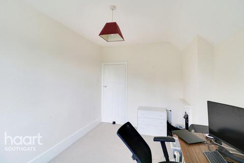 100 Park Avenue, Enfield, EN1 2HN