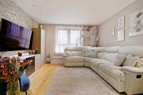 2 bedroom end of terrace house for sale - Thetford Road, Dagenham, Essex