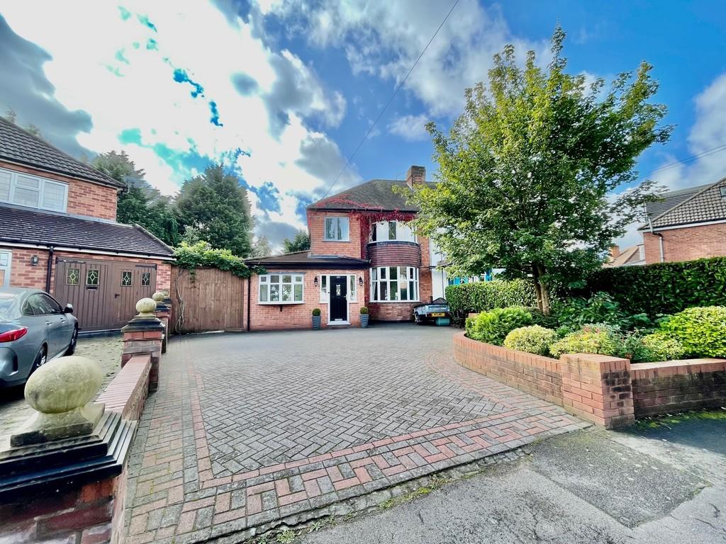 Wells Green Rd, Solihull, West Midlands 3 bed semidetached house for