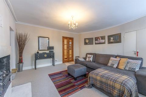 35a St. Patrick Square, EH8 9EU
